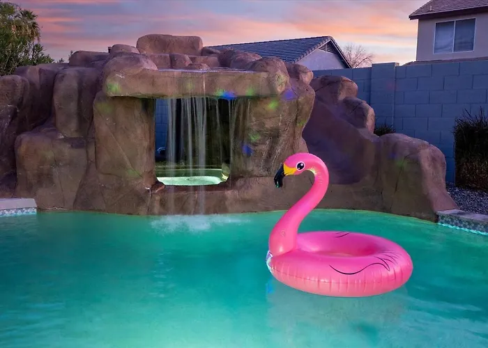 Holiday home Water Slide, Cave Hot Tub, Game And Heated Pool Chandler